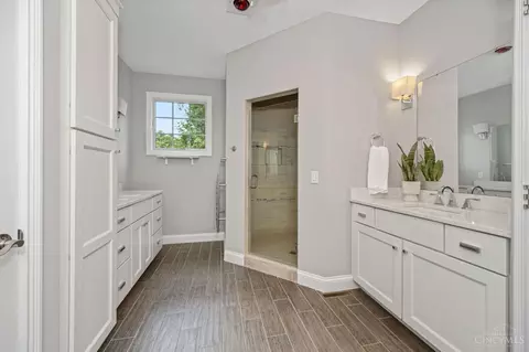 2574 Villa Ln, Cincinnati, OH 45208 photo 25