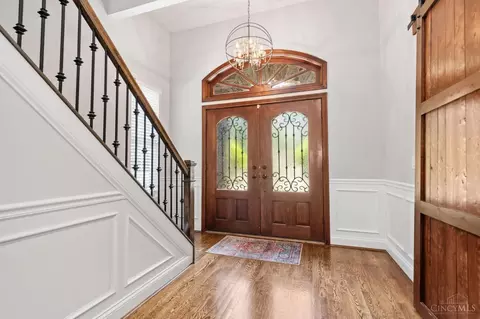 2574 Villa Ln, Cincinnati, OH 45208 photo 2