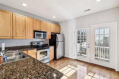 2520 Hackberry St, Cincinnati, OH 45206 photo 7