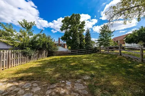 Exterior - 3615 Madison Rd, Cincinnati, OH 45209 photo 4 of 4