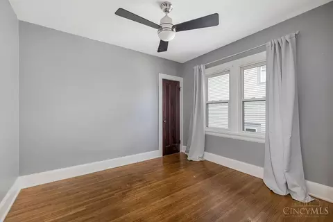 Bedroom - 3615 Madison Rd, Cincinnati, OH 45209 photo 2 of 4