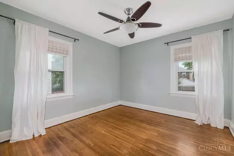 Bedroom - 3615 Madison Rd, Cincinnati, OH 45209 photo 1 of 4