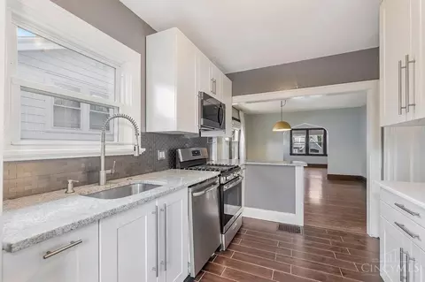 Kitchen - 3615 Madison Rd, Cincinnati, OH 45209 photo 4 of 4