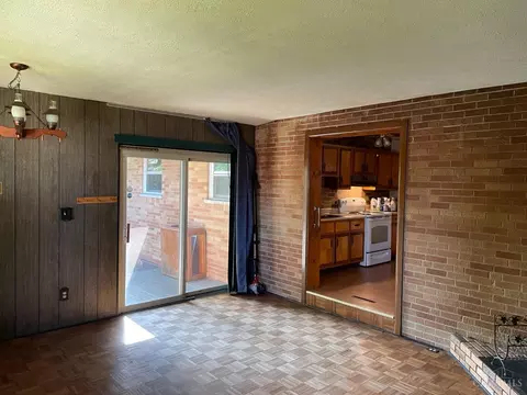 Living - 2480 Cornwall Dr, Cincinnati, OH 45231 photo 3 of 4