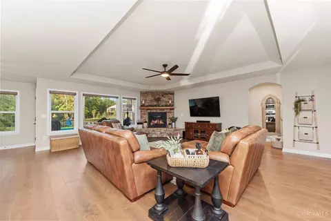 Living - 4777 Paddock Xing, Batavia, OH 45103 photo 2 of 4