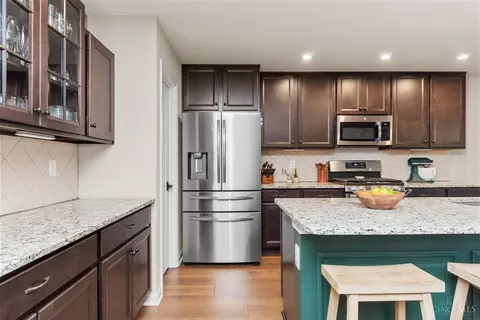 Kitchen - 4777 Paddock Xing, Batavia, OH 45103 photo 2 of 7