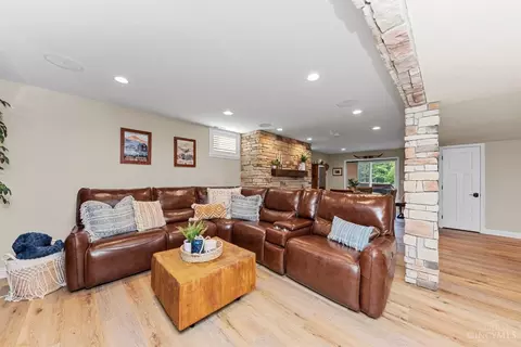 Living - 4777 Paddock Xing, Batavia, OH 45103 photo 3 of 4
