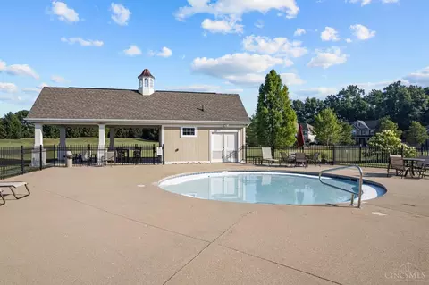 Exterior - 4777 Paddock Xing, Batavia, OH 45103 photo 13 of 14