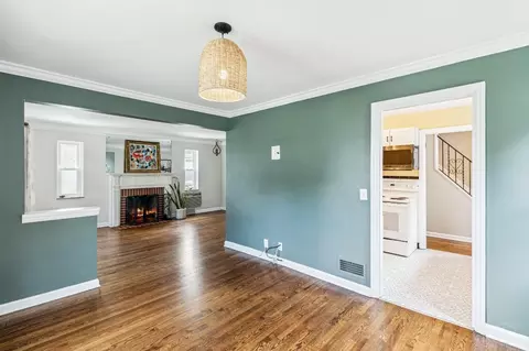 Living - 3988 Raceview Ave, Cincinnati, OH 45211 photo 5 of 5