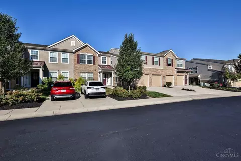7947 Oakbridge Way, Cincinnati, OH 45248