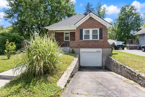 3841 Berkley Cir, Silverton, OH 45236