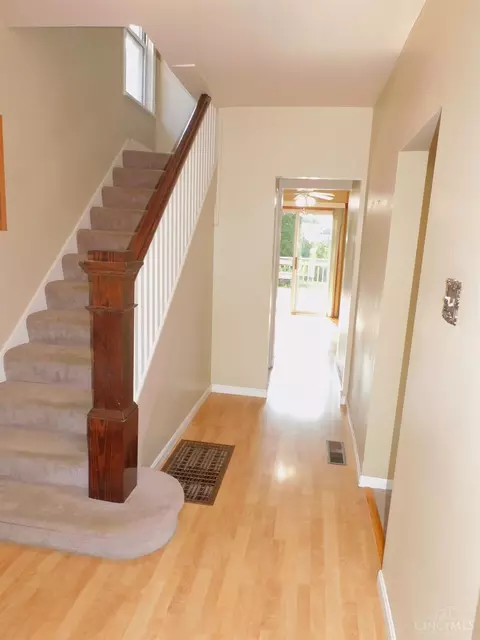 1015 Lockman Ave, Cincinnati, OH 45238 photo 6
