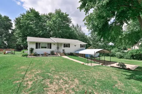 1006 Lorelei Dr, Fayetteville, OH 45118