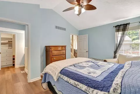 215 Hildebrant Dr, Hamilton Township, OH 45039 photo 16