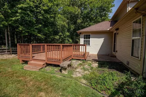 215 Hildebrant Dr, Hamilton Township, OH 45039 photo 32