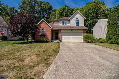 215 Hildebrant Dr, Hamilton Township, OH 45039 photo 2