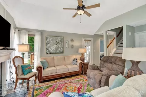 215 Hildebrant Dr, Hamilton Township, OH 45039 photo 12