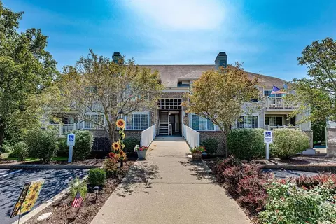 4220 Endeavor Dr #204, Colerain Twp, OH 45252