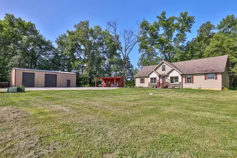 1696 St Rt 133, Blanchester, OH 45107