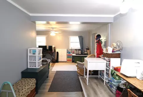 Entry Way - 1069 Albany Ter, Cincinnati, OH 45224 photo 1 of 1