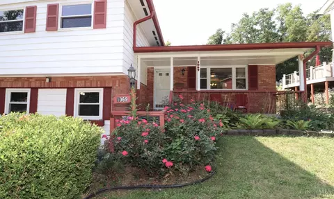 Exterior - 1069 Albany Ter, Cincinnati, OH 45224 photo 4 of 21