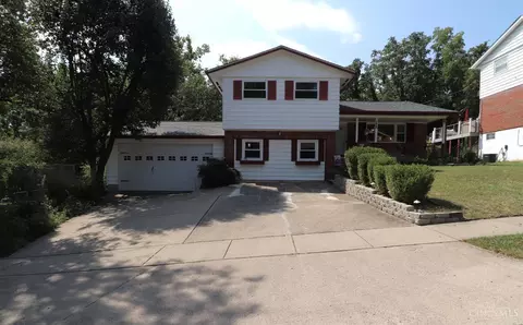 Exterior - 1069 Albany Ter, Cincinnati, OH 45224 photo 2 of 21