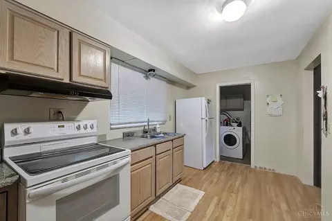 Kitchen - 5315 Ebersole Ave, Cincinnati, OH 45227 photo 1 of 1