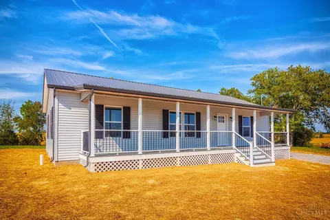 52 Pioneer Dr, Peebles, OH 45660