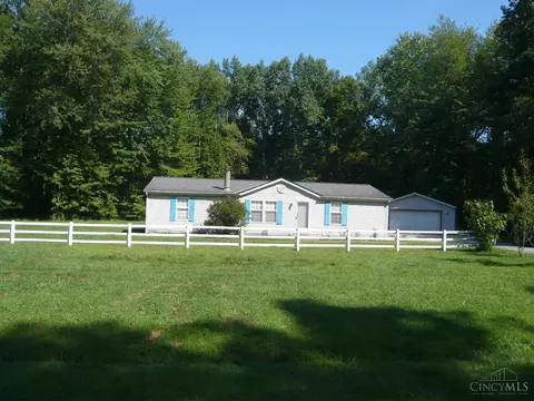 2966 Holly Ln, Amelia, OH 45102