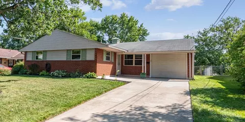 1043 Terrytown Ct, Springdale, OH 45246