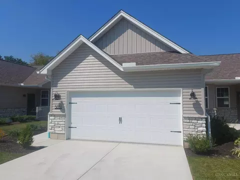 5051 Garden Grove Ln, Cincinnati, OH 45238