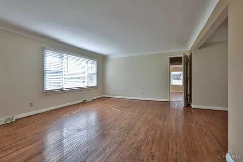 4283 Larma Ln, Cincinnati, OH 45245 photo 5