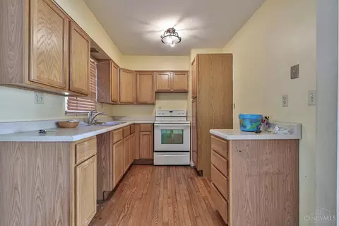 4283 Larma Ln, Cincinnati, OH 45245 photo 8