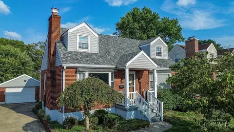 158 Crest Dr, Reading, OH 45215 photo 2