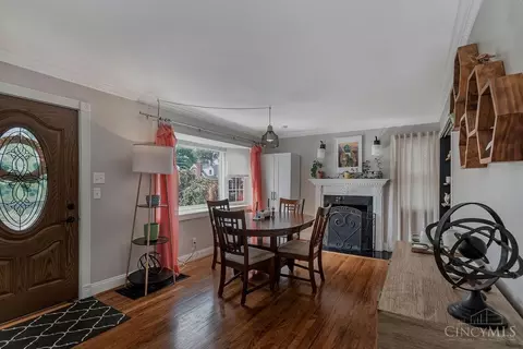 158 Crest Dr, Reading, OH 45215 photo 4