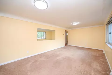 4722 Vicbarb Ln, Cincinnati, OH 45244 photo 8