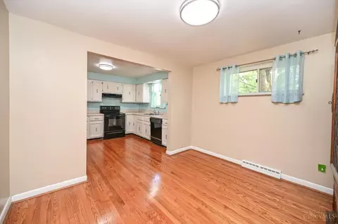 4722 Vicbarb Ln, Cincinnati, OH 45244 photo 11