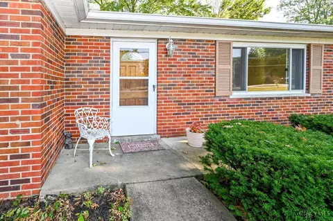 4722 Vicbarb Ln, Cincinnati, OH 45244 photo 2