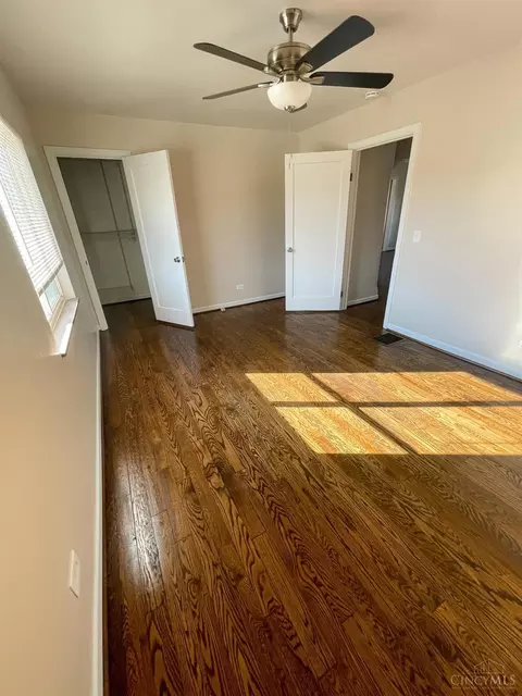 Bedroom - 3530 Werk Rd, Cincinnati, OH 45248 photo 1 of 3