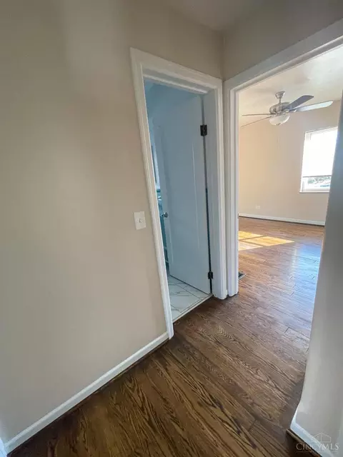 Entry Way - 3530 Werk Rd, Cincinnati, OH 45248 photo 2 of 4