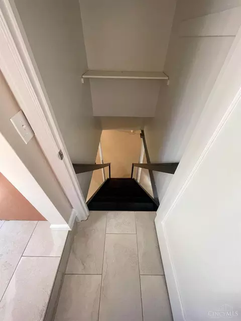 Entry Way - 3530 Werk Rd, Cincinnati, OH 45248 photo 4 of 4
