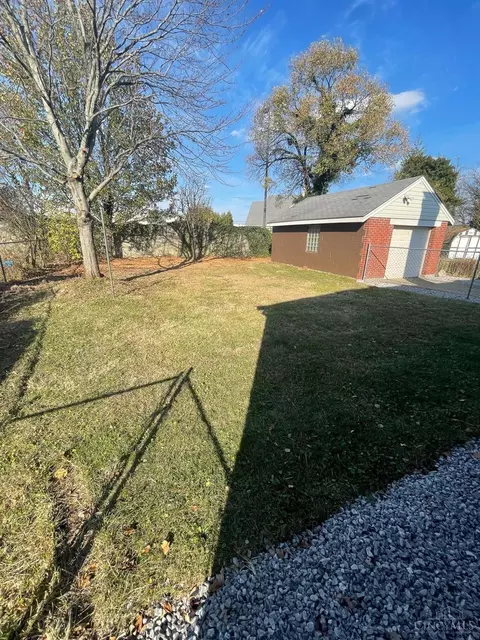 Exterior - 3530 Werk Rd, Cincinnati, OH 45248 photo 3 of 3