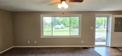 Living - 7470 Fairground Rd, Blanchester, OH 45107 photo 3 of 4
