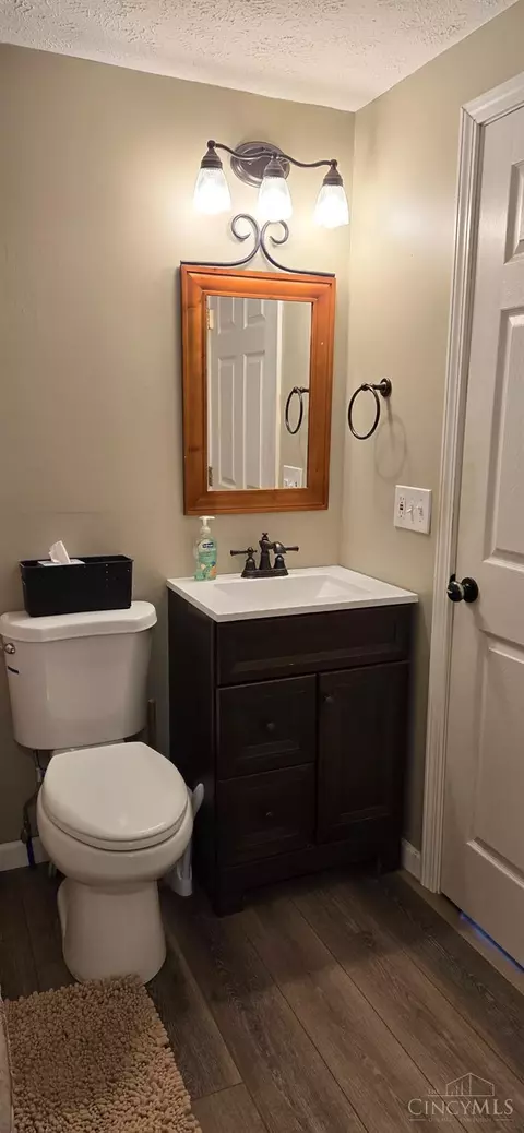 Bath - 7470 Fairground Rd, Blanchester, OH 45107 photo 2 of 4
