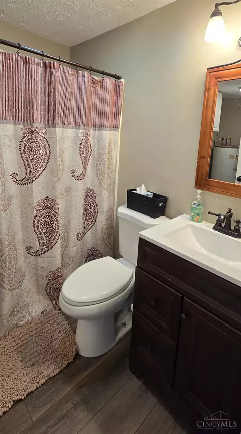 Bath - 7470 Fairground Rd, Blanchester, OH 45107 photo 1 of 4