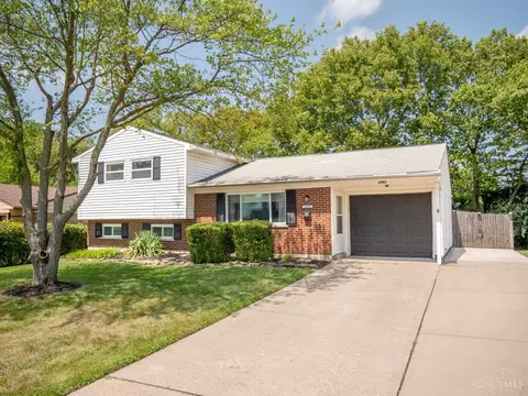 2446 Bracebridge Dr, Cincinnati, OH 45231