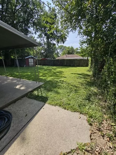 Exterior - 8789 Daly Rd, Cincinnati, OH 45231 photo 1 of 4