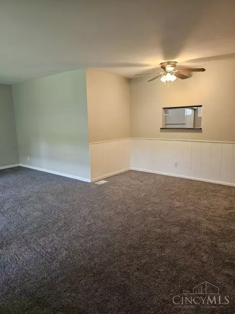 Living - 8789 Daly Rd, Cincinnati, OH 45231 photo 7 of 8