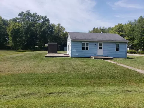2635 Runway Ave, Bethel, OH 45106