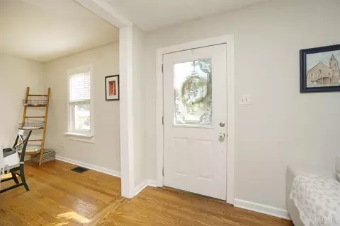 Entry Way - 3811 Simpson Ave, Fairfax, OH 45227 photo 1 of 3